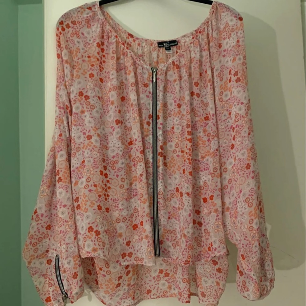 Floral blouse with zipper